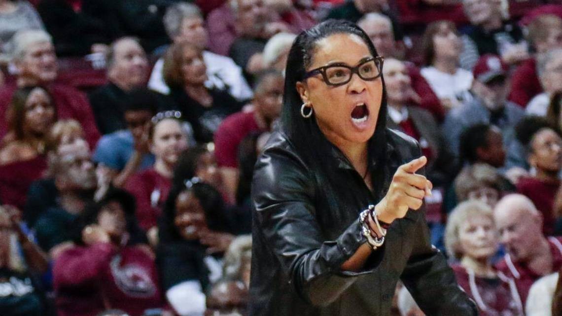 Dawn Staley ejected as USC drops chippy road contest to Mizzou