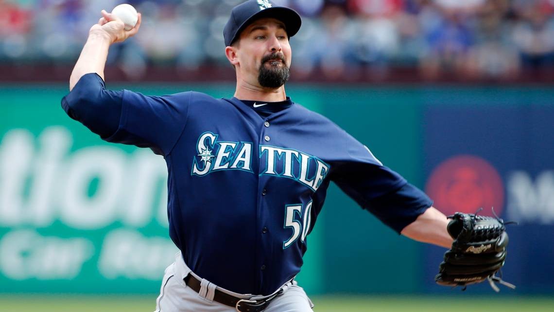 Reliever Nick Vincent's setback will delay return to Mariners