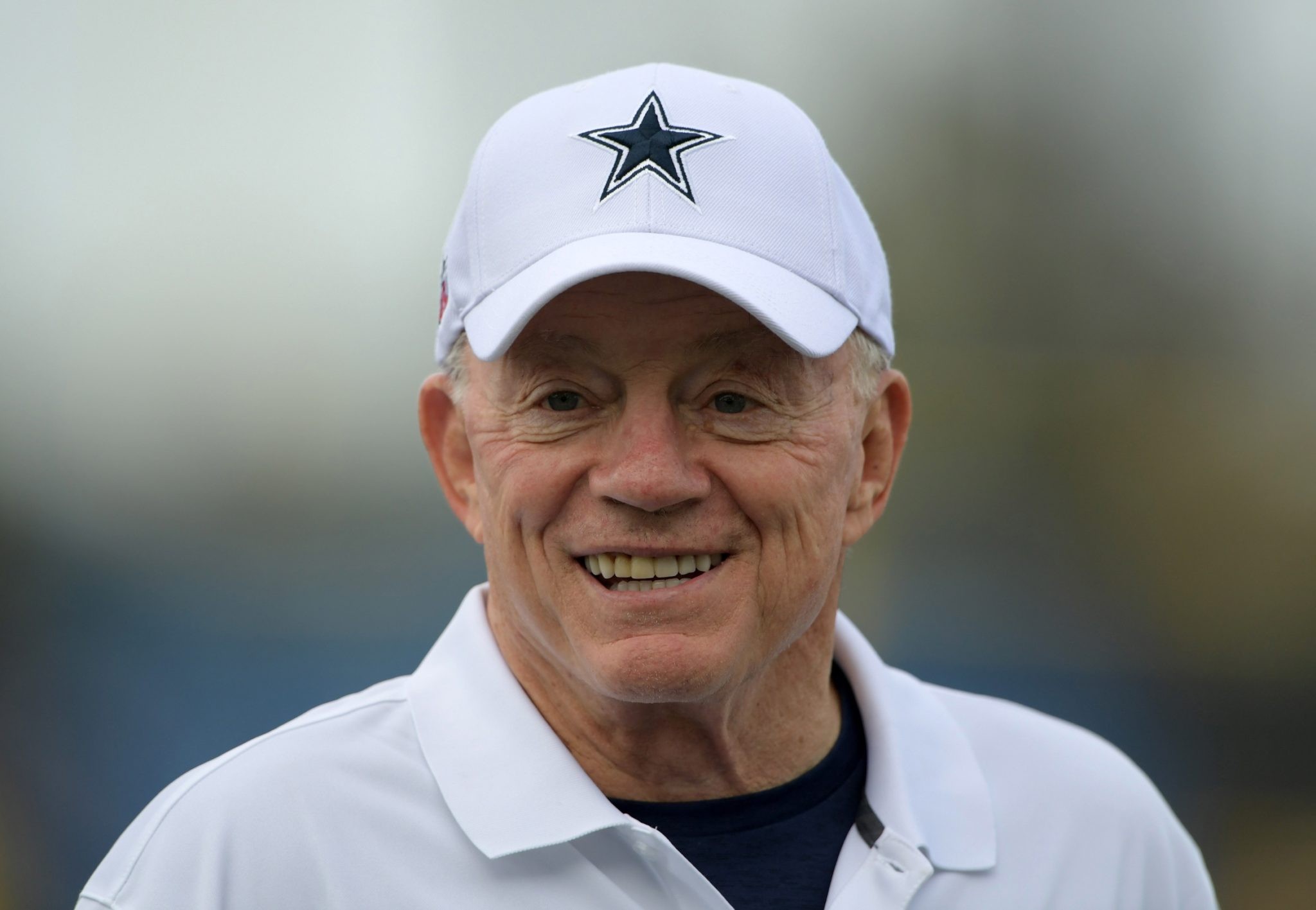 NFL Notes: Jerry Jones, Colts, Patriots