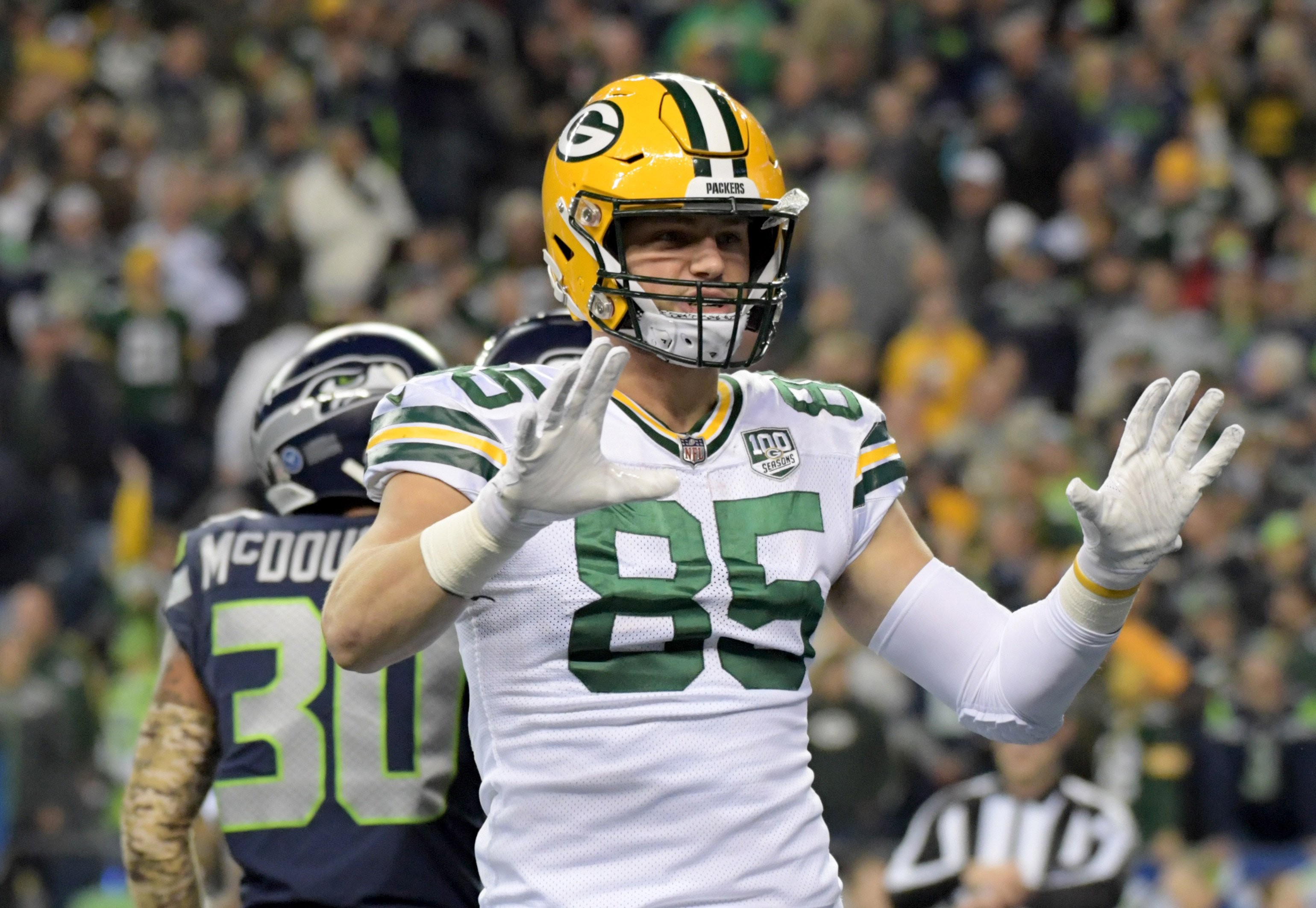 Packers officially re-sign ERFA Robert Tonyan